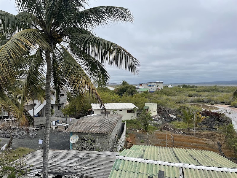 Hostal Muro de las Lagrimas with High Speed Internet Starlink in Puerto Villamil, Ecuador