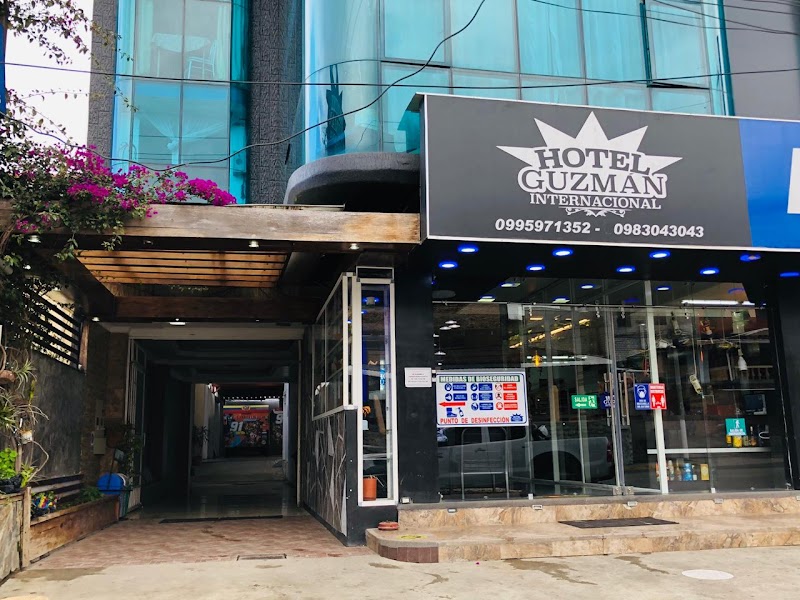 Hotel Guzman Internacional in Azogues, Ecuador