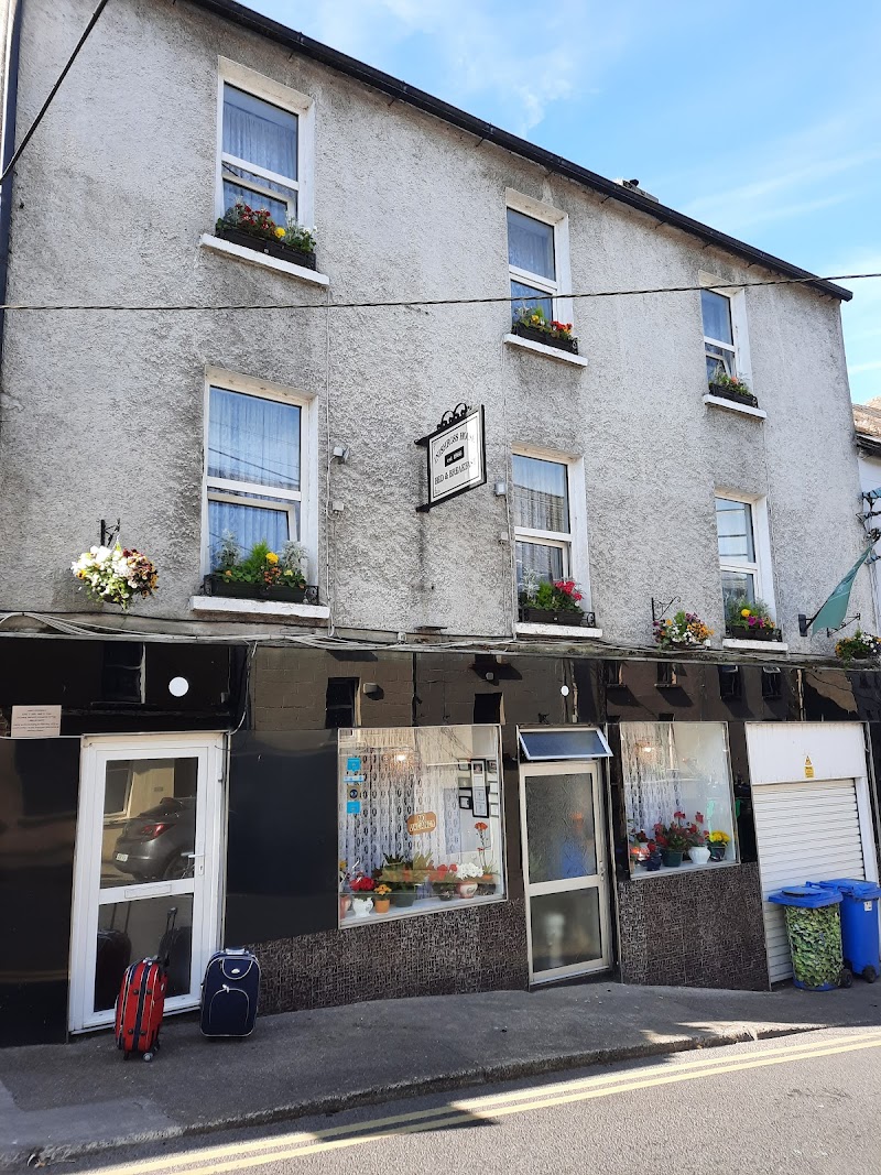 Inishross House in New Ross, Ireland