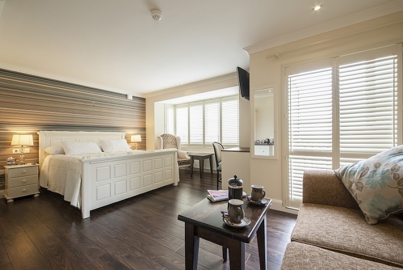 Sea Breeze Lodge in Galway, Ireland