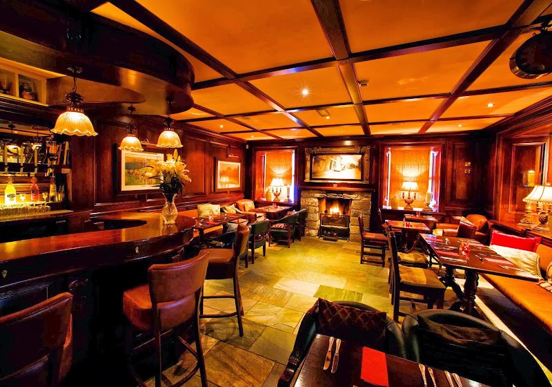 The Riverbank Country Pub & Guesthouse in Dun Dealgan, Ireland