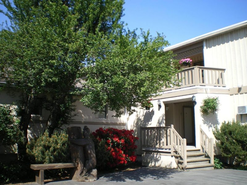 Campbell River Lodge by Riverside in Campbell River, Canada
