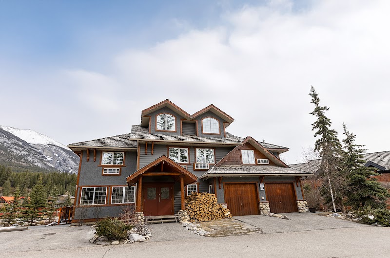 Creekside Villa in Canmore, Canada
