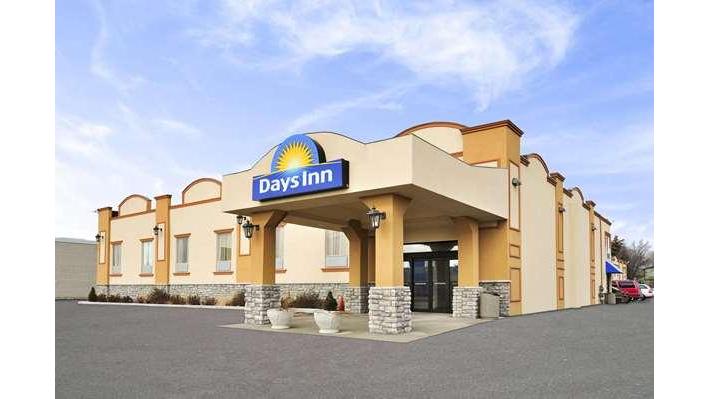 Days Inn by Wyndham Brampton in Brampton, Canada