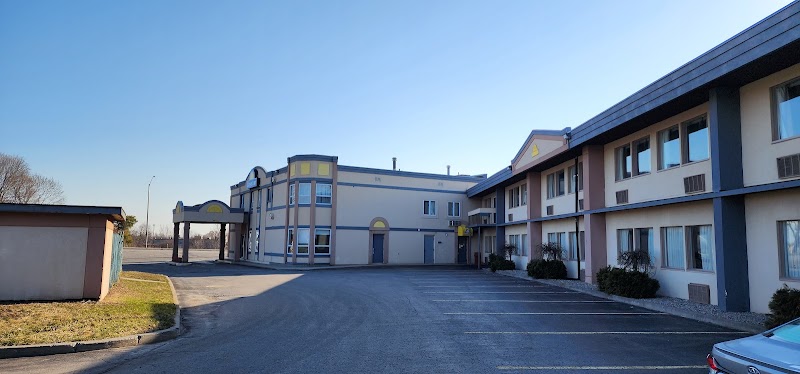 Days Inn by Wyndham Brockville in Brockville, Canada