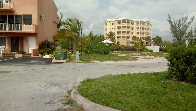 Dundee Bay Villas in Freeport City, The Bahamas