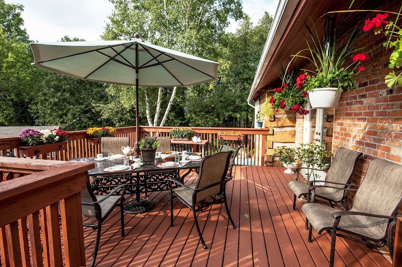 Forest Creek Bed & Breakfast and Retreat in Caledon, Canada