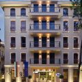Hotel Famous House