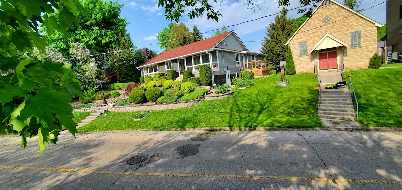 Little Paris Bed and Breakfast in Brant, Canada