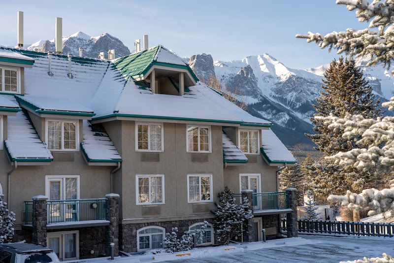 Pocaterra Inn & Waterslide in Canmore, Canada