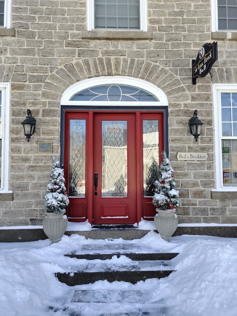 Sir Isaac Brock B&B Luxury Suites in Brockville, Canada