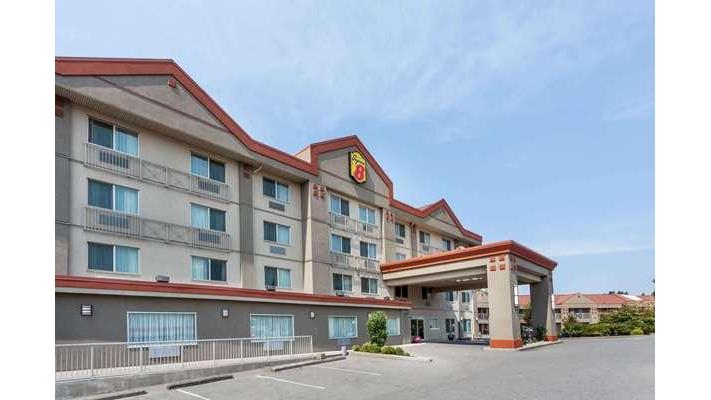 Super 8 by Wyndham Abbotsford BC in Abbotsford, Canada
