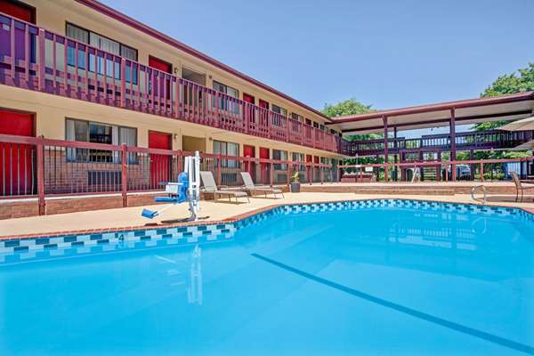 Super 8 by Wyndham Albany in Albany, United States