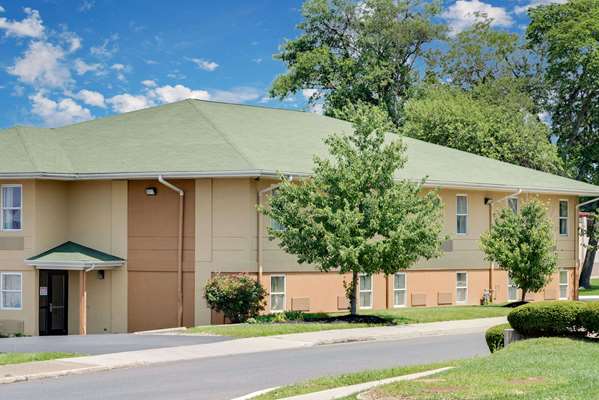 Super 8 by Wyndham Allentown in Allentown, United States
