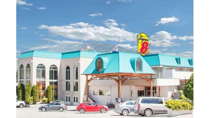 Super 8 by Wyndham Castlegar BC in Castlegar, Canada