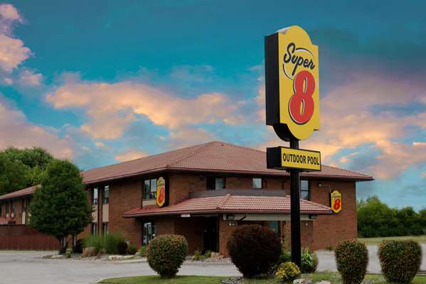 Super 8 by Wyndham Chatham in Chatham, Ontario, Canada, Canada