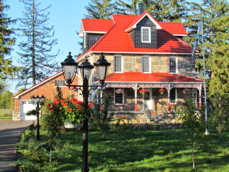 The Castleview Inn in Barrie, Canada
