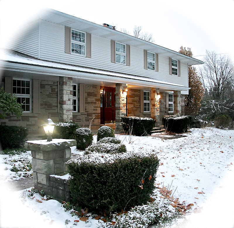 The Cheshire Cat Bed & Breakfast in Centre Wellington, Canada