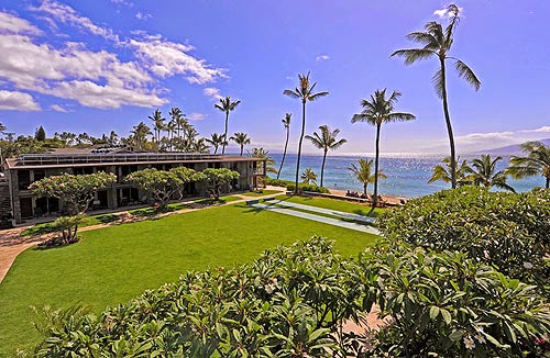 The Mauian Hotel on Napili Beach in Maui Island, Hawaii