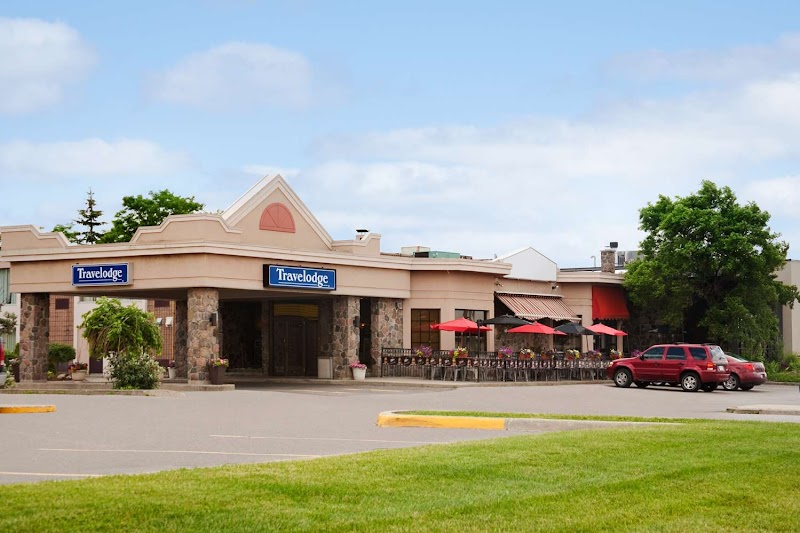 Travelodge by Wyndham Cambridge - Waterloo in Cambridge, Canada