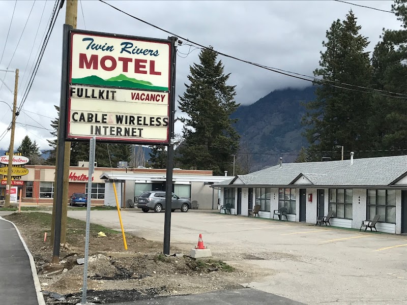 Twin Rivers Motel & RV Park in Castlegar, Canada